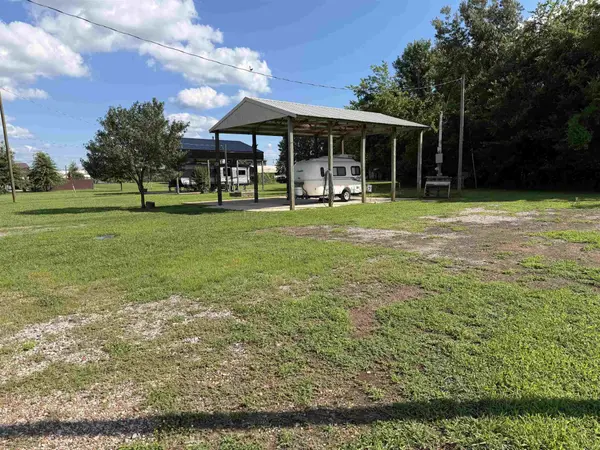 3045 CATFISH LN, Crump, TN 38327