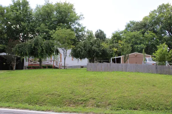 93 W Green Hill Rd, Mcminnville, TN 37110