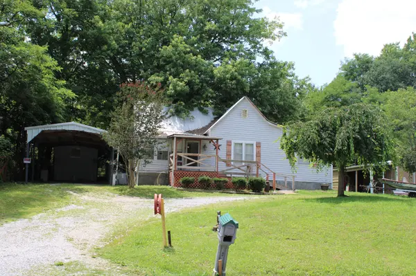 93 W Green Hill Rd, Mcminnville, TN 37110