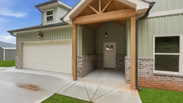 2266 White Ridge Rd, Pelham, TN 37366