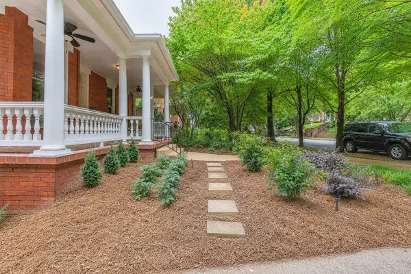 850 Oak Street, Chattanooga, TN 37403