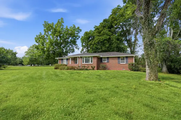 5101 Regent Dr, Nashville, TN 37220