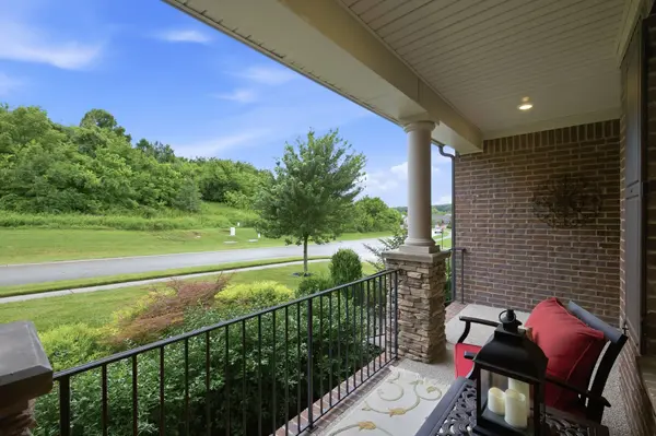7056 Crimson Leaf Ln, College Grove, TN 37046