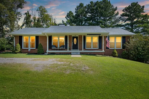 3401 Eastwood Dr, Clarksville, TN 37043