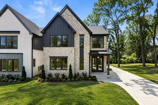 1525 Graybar Ln, Nashville, TN 37215