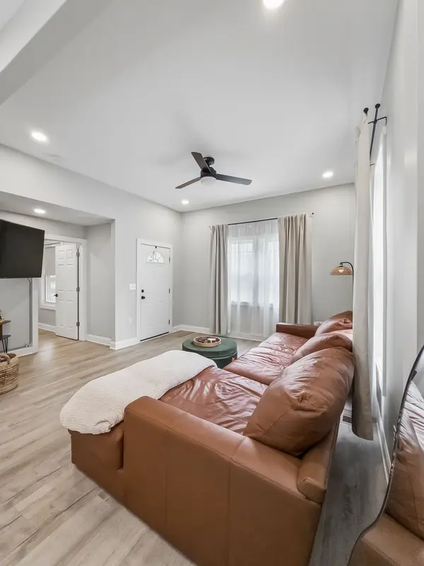 118 Nall Ave, Centerville, TN 37033