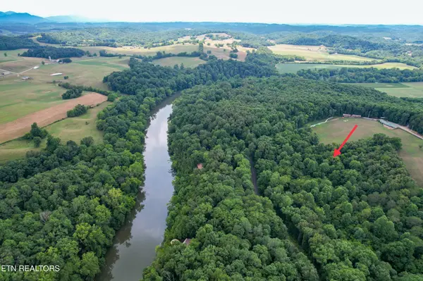 12 Pates Hills Rd, Mosheim, TN 37818