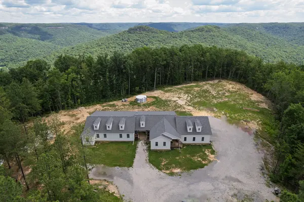 1313 Flat Rock Rd, Jamestown, TN 38556