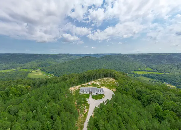 1313 Flat Rock Rd, Jamestown, TN 38556