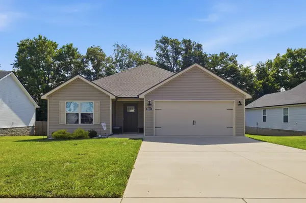 1441 Fredrick Dr, Clarksville, TN 37042