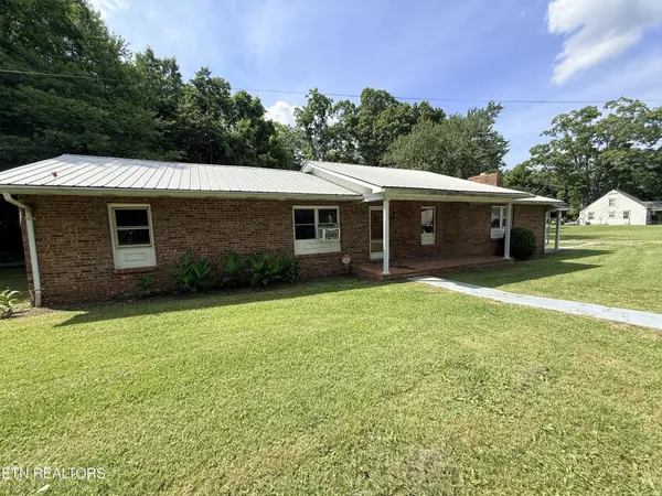 331 White Oak St, Jamestown, TN 38556