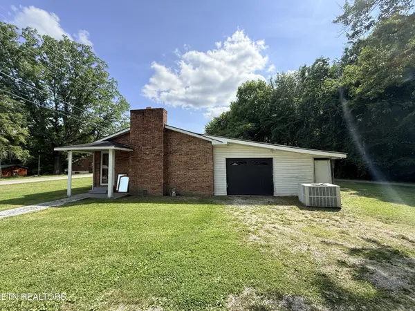 331 White Oak St, Jamestown, TN 38556