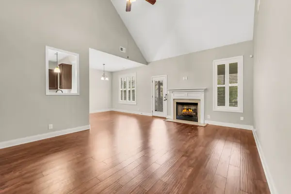 330 Turnberry Cir, Clarksville, TN 37043