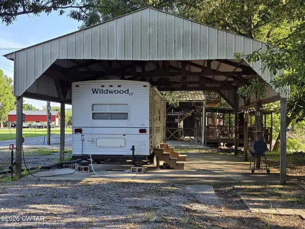 431 Pevahouse Camp Cir, Decaturville, TN 38329