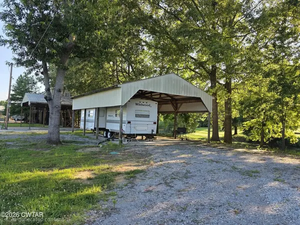 431 Pevahouse Camp Cir, Decaturville, TN 38329