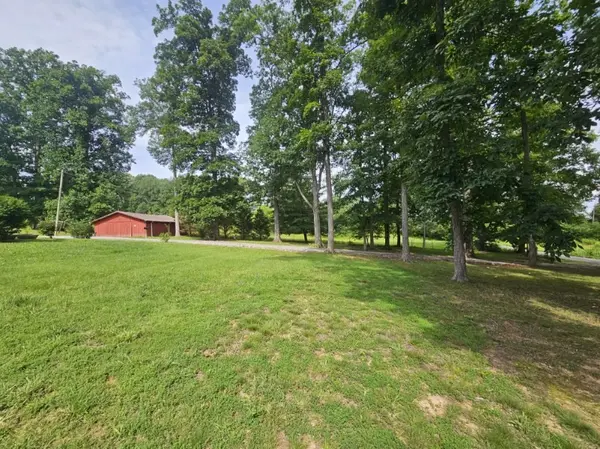 7069 Bob Carr Rd, Cross Plains, TN 37049