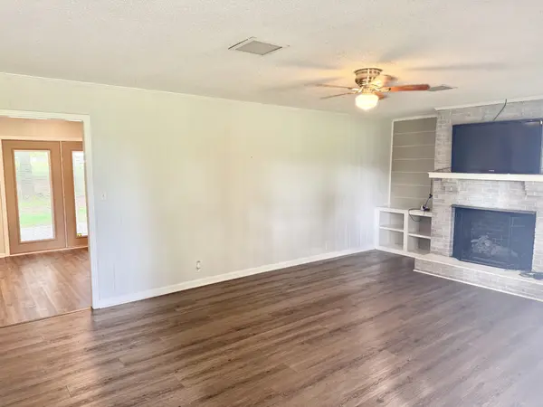 1387 Old Clarksville Pike, Pleasant View, TN 37146