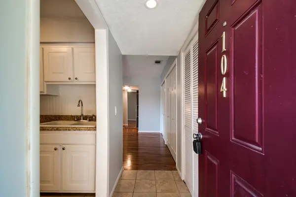 515 Basswood Ave #104, Nashville, TN 37209