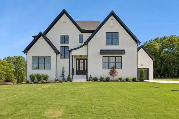 1501 Martha Washington Way, Murfreesboro, TN 37130