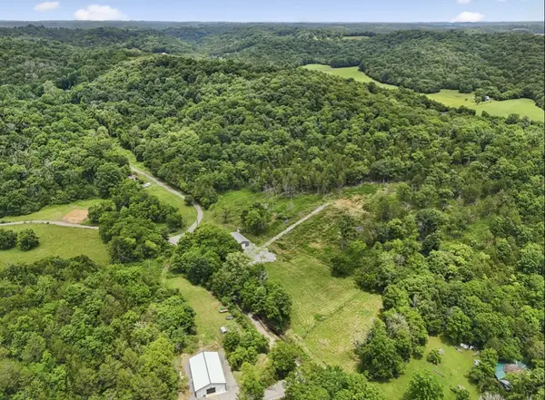 97 Redd Branch Rd, Fayetteville, TN 37334