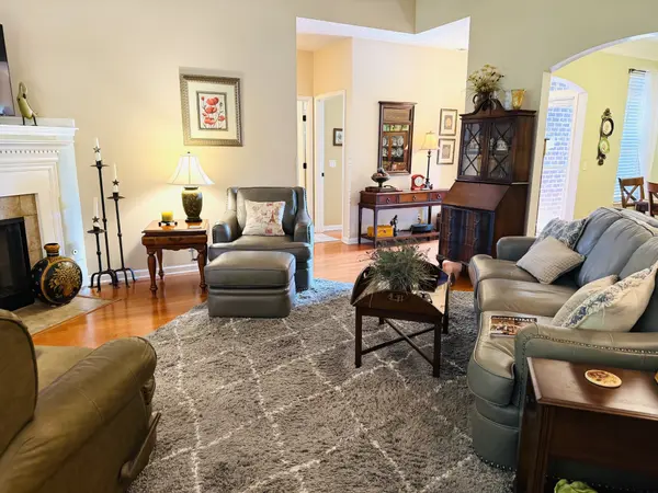208 Indian Ridge Cir, White House, TN 37188