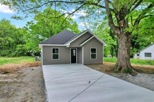 22 Ingleside Avenue, Englewood, TN 37329