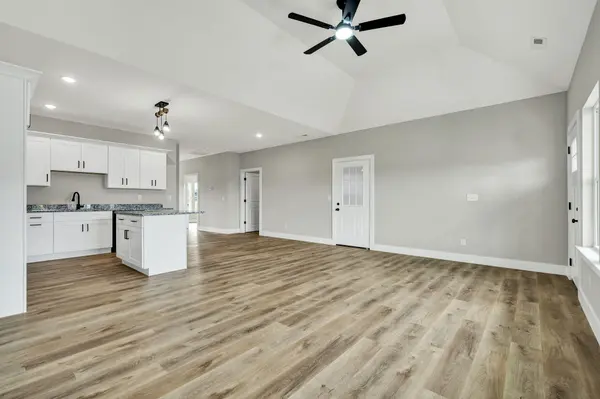 1080 Congress Parkway #N, Athens, TN 37303