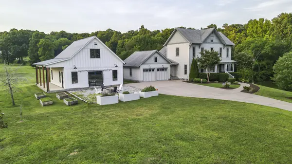 6502 Peytonsville Arno Rd, College Grove, TN 37046