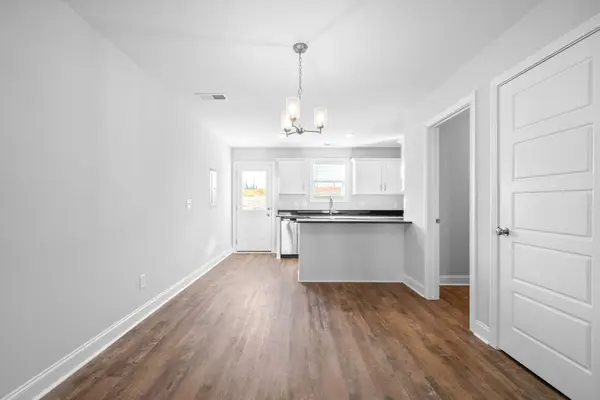 919 Martin St #E6, Clarksville, TN 37040