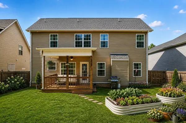 388 Barry Dr, Clarksville, TN 37040