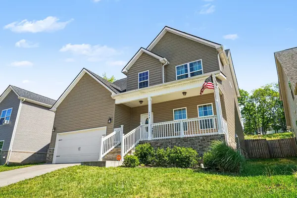 388 Barry Dr, Clarksville, TN 37040