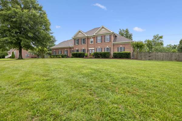 8203 Alamo Rd, Brentwood, TN 37027