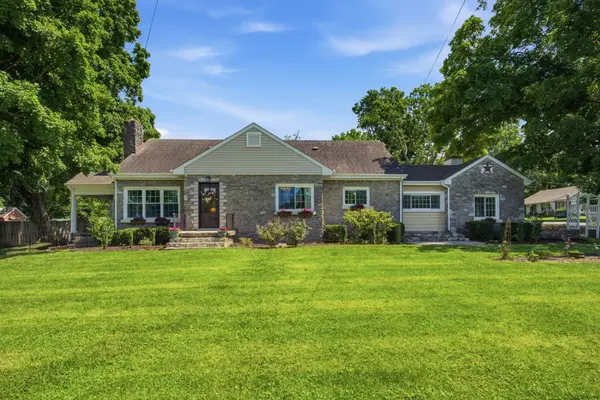 309 E Eastland St, Gallatin, TN 37066