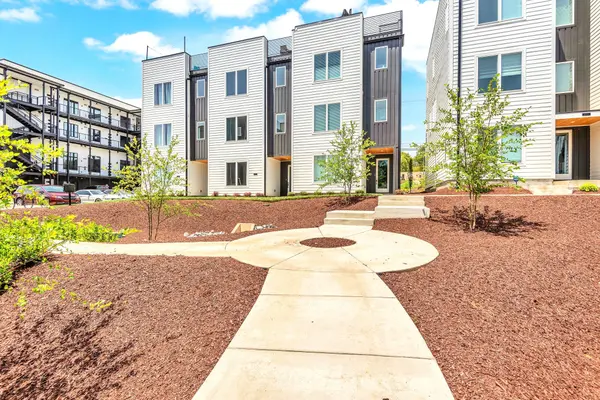 502 Cliff Cir, Nashville, TN 37218