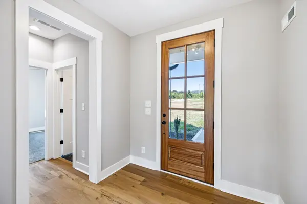 4088 Chicken Rd, Lebanon, TN 37090