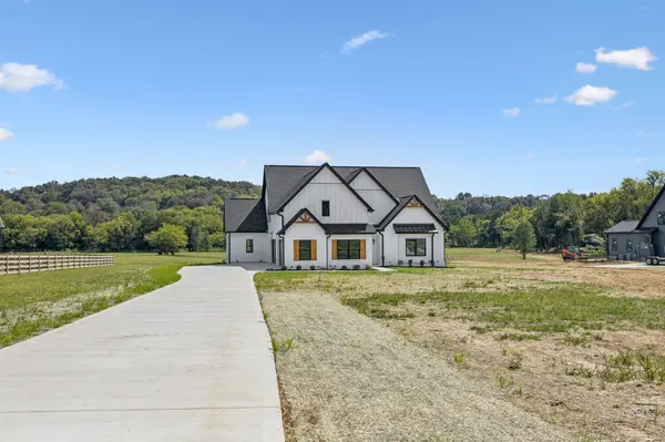 4088 Chicken Rd, Lebanon, TN 37090