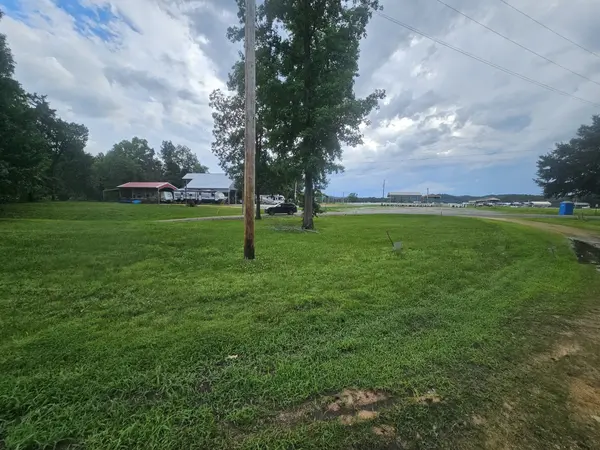 432 Duck Blind Rd, Clifton, TN 38425