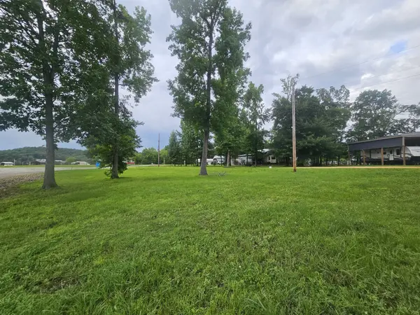 432 Duck Blind Rd, Clifton, TN 38425