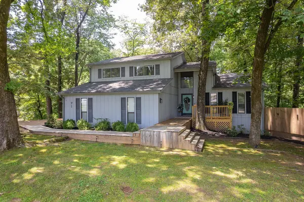 71 COLONIAL CV, Jackson, TN 38305