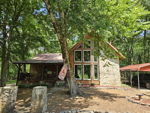 294 Lakeside Dr, Carthage, TN 37030