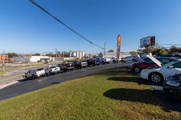 402 Inman St #E, Cleveland, TN 37311