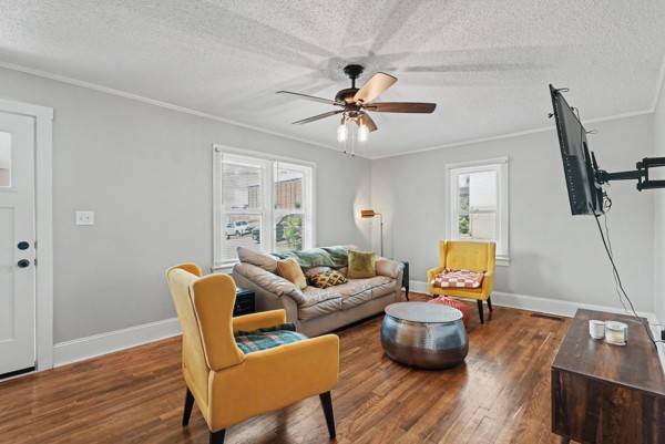 401 College Ave #E, Carthage, TN 37030