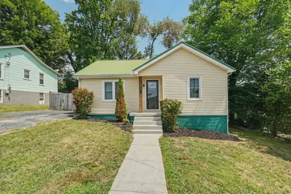 401 College Ave #E, Carthage, TN 37030