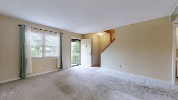 102 Thistle Ln, Hermitage, TN 37076