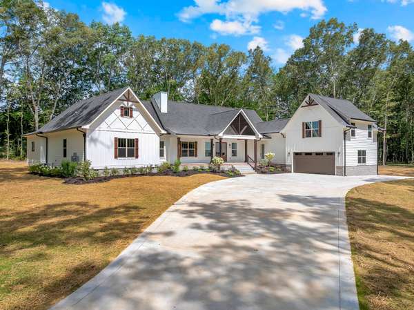 453 Dogwood Ln, Manchester, TN 37355