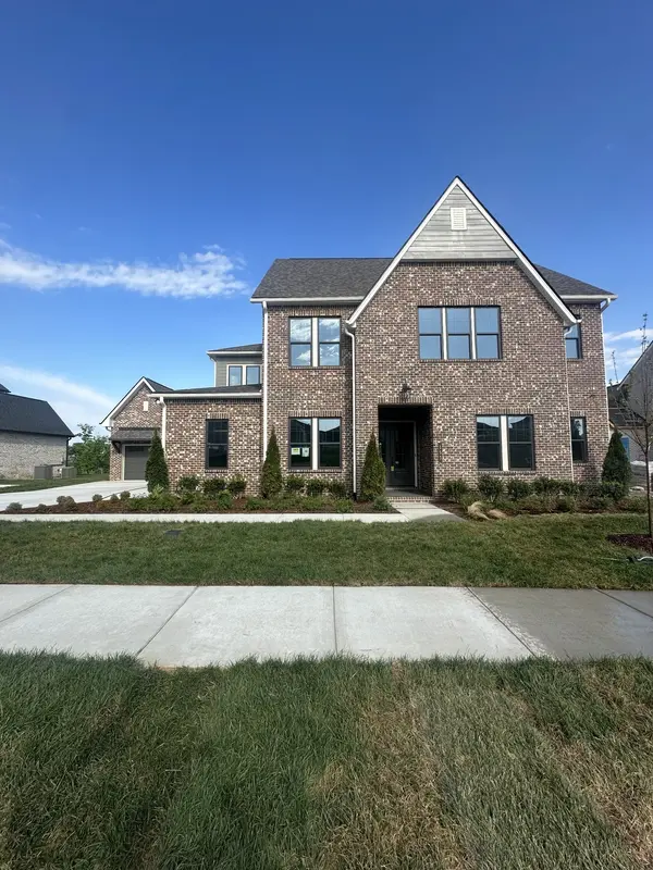 177 Manor Way,  Hendersonville,  TN 37075
