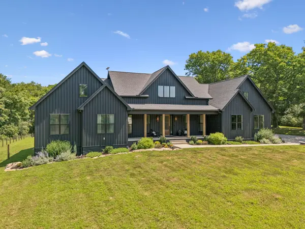 2284 Stephens Rd, Columbia, TN 38401