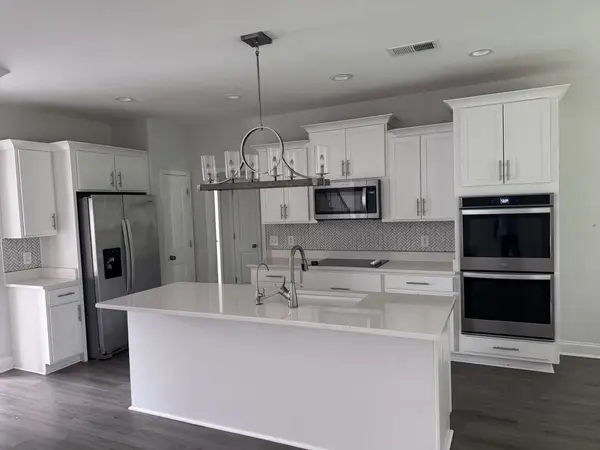 1140 Chagford Dr, Clarksville, TN 37043