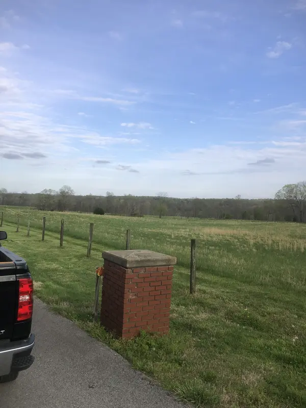 5651 Highway 48, Cunningham, TN 37052