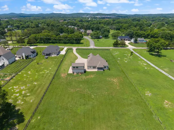 2934 Stewart Creek Rd, Murfreesboro, TN 37129